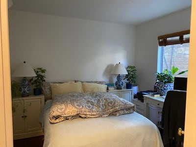 Room for Rent in a Beautiful Home with Pool Main Photo