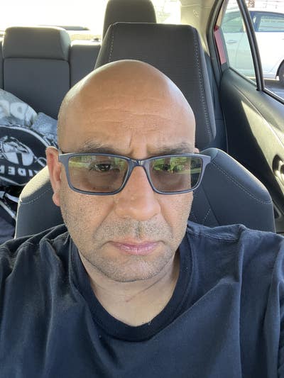 Responsible man looking for Alhambra room Main Photo