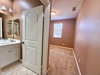 New House Bed W/ Own Bath, Pool Park & Gym Main Photo