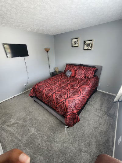 Chic 1 Bedroom Apartment Main Photo