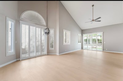 Room for rent in Clean 3 bedroom home  Main Photo