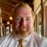 Easygoing Professional Seeking Room for Next 6 Mon Main Photo