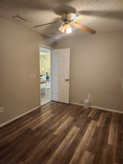 Room for rent Main Photo