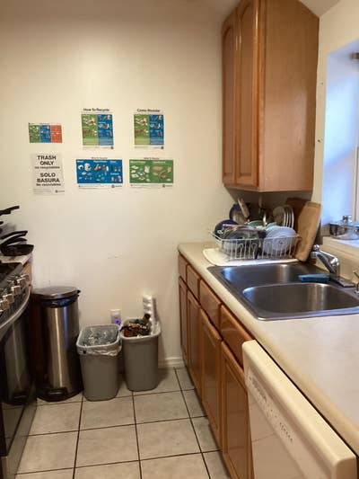 Small room on second floor nice are Main Photo