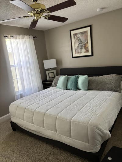 Large room close to Disney  Main Photo