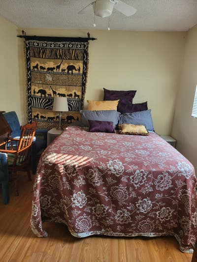 Looking for Flight Attendant to rent bdr. near LAX Main Photo