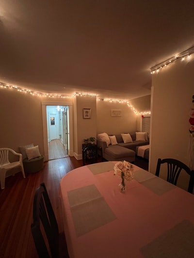 Clean & peaceful home looking for a roommate Main Photo