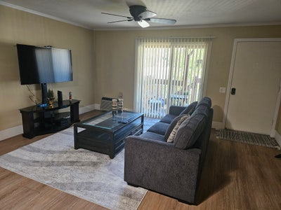 Private bedroom in Mission Valley  Main Photo