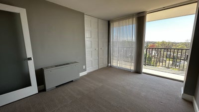 Private Bedroom & Office Space Combo in High-Rise Main Photo