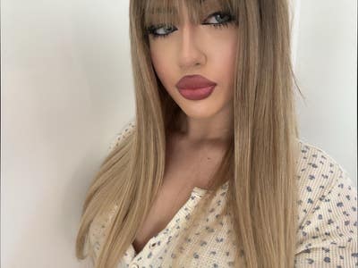 20 year old female looking for Santa Ana room Main Photo