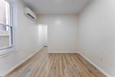 West Philly Private Bed + Bath $870 Professionals Main Photo