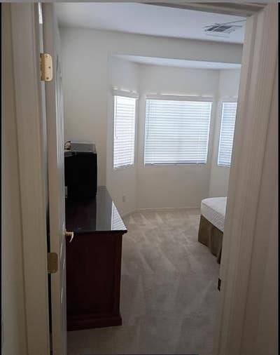 Room For Rent Main Photo