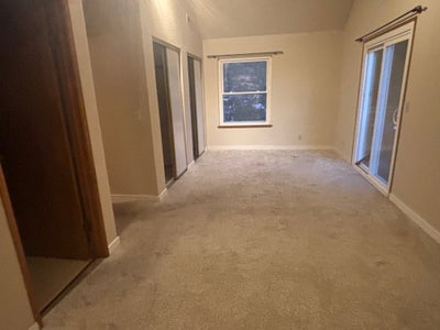 Master Bedroom Available in Oakland Hills Main Photo