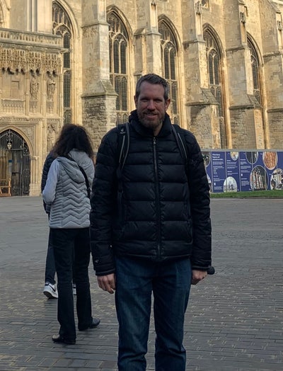 I am a professional male aged 48. I am lookin... Main Photo