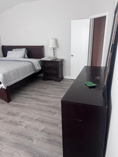 Room for rent Main Photo