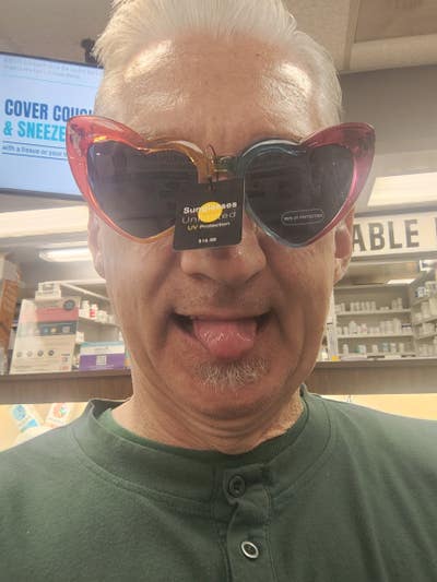 Man looking for a room in Northridge CA Main Photo