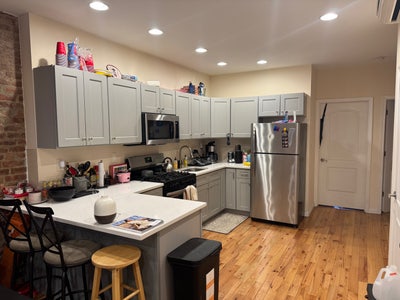 Room For Rent in Ridgewood Gem 2 Bed + Home Office Main Photo