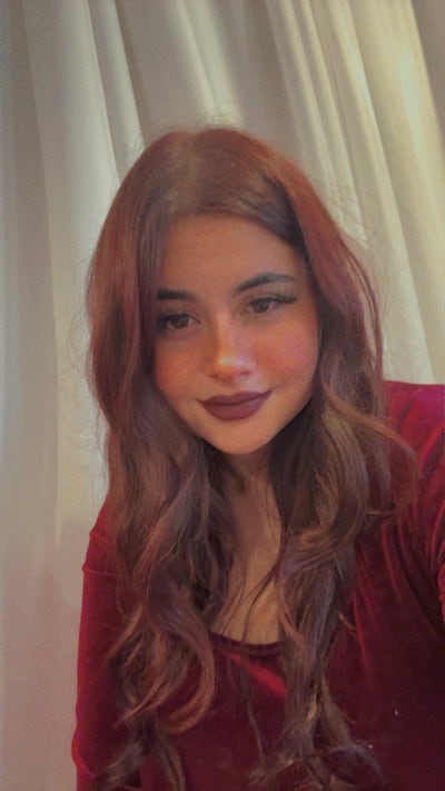 Female student looking for a room in Ontario Main Photo