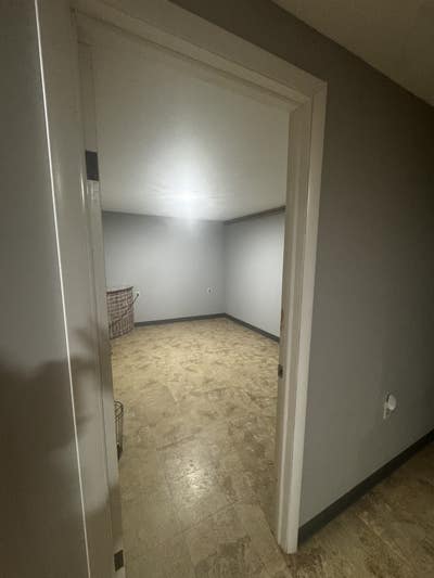 Room for Rent in PH ( Separate lower apartment) Main Photo
