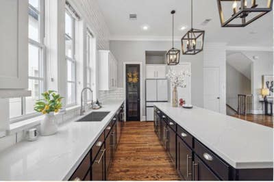 Room in Large House with Lots of Natural Light! Main Photo