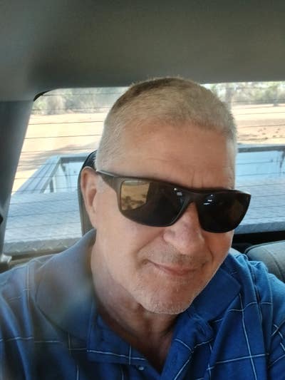 Full time electrician l Main Photo