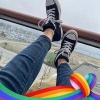 Responsible woman looking for room in Burbank Main Photo