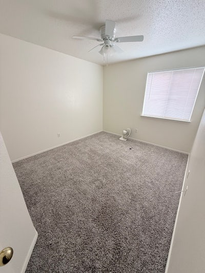 1 bed room Main Photo