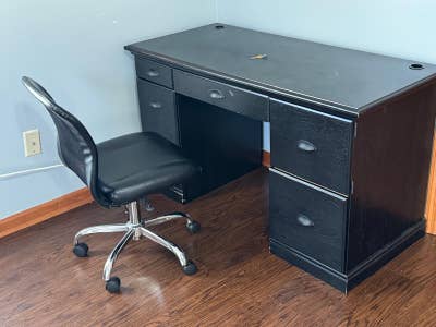 Charming Large Furnished Room w/ Full Kitchen, etc Main Photo