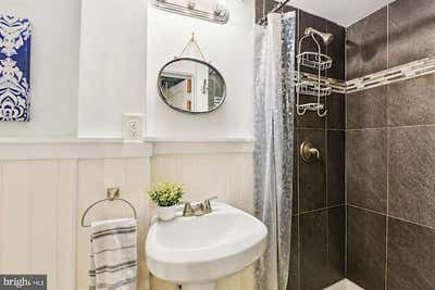 Private Furnished Basement Suite with Private Entr Main Photo