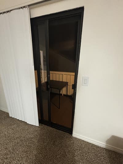 Room for rent across the street from Disneyland  Main Photo