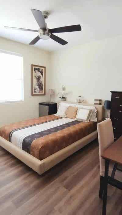 Quiet & safe neighborhood in a super clean and pe Main Photo