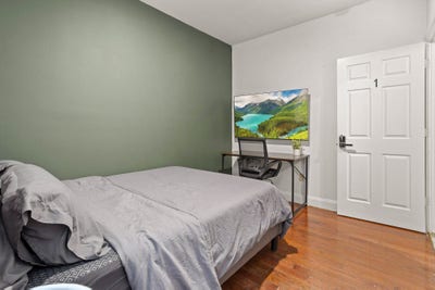 Spacious Rooms with Private Bathrooms | Clean, Fur Main Photo