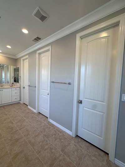 New Room with Utilities included Main Photo