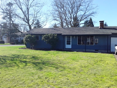 Room for rent in remodeled 3 BR home Main Photo