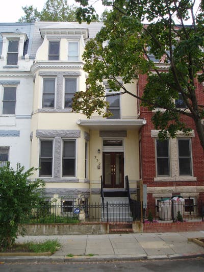 Rooms Available — Victorian Home Near Two Metro S Main Photo
