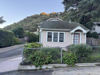Small room in nice house through August 31 Main Photo