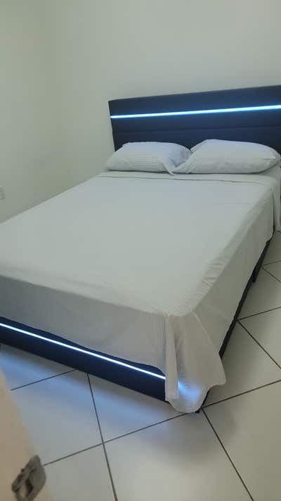 Comfortable room with private bathroom and access  Main Photo