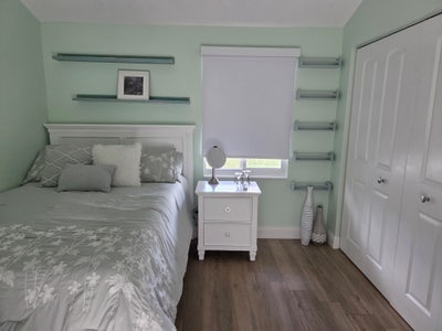 West Deerfield Room w/Full Bath Main Photo