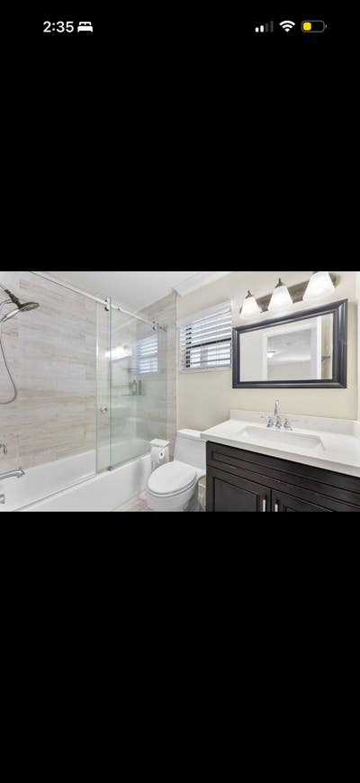 Private room and bath  Main Photo