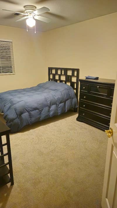 Room (s) in large house in Silverado Ranch Main Photo