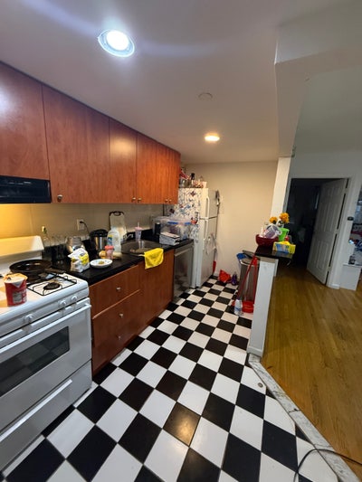 2 Roommate Wanted – Rego Park Main Photo