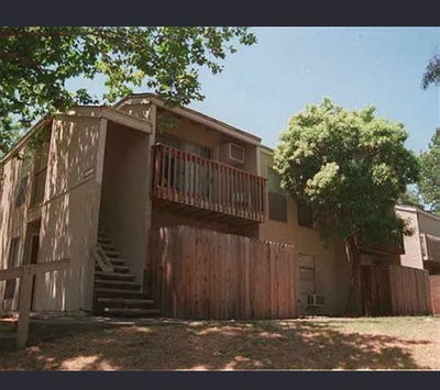 1 bedroom available now in a 2 bed/1 bath Main Photo