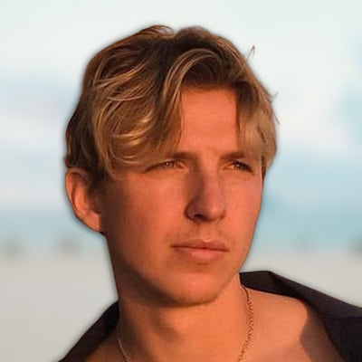 Student looking for a room in Westwood now Main Photo