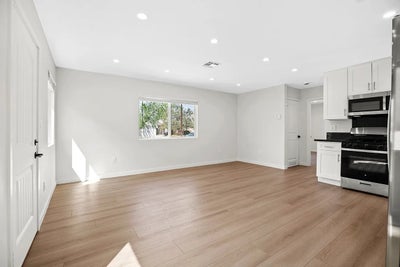 Stunning One Bedroom/Bathroom Apartment Main Photo