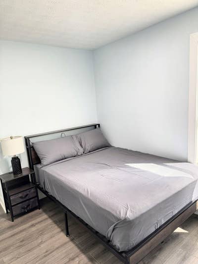 Live in Stone Mountain, a 2 minute walk to transit Main Photo