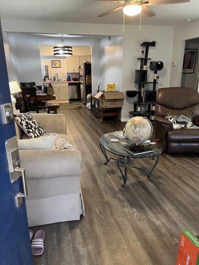 Apartment Share in Great Location Main Photo