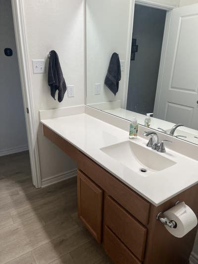 Spare room Main Photo