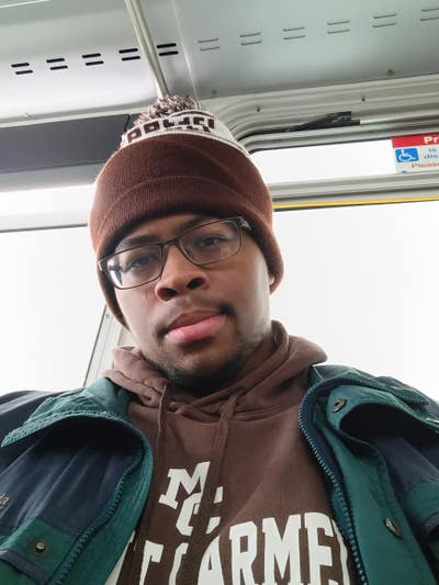 Looking for a room Main Photo