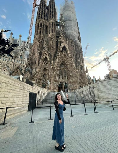 Female looking for a room in Laguna Beach Main Photo