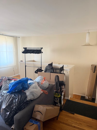 3bedroom 2bath 2 family house 2 rooms available  Main Photo